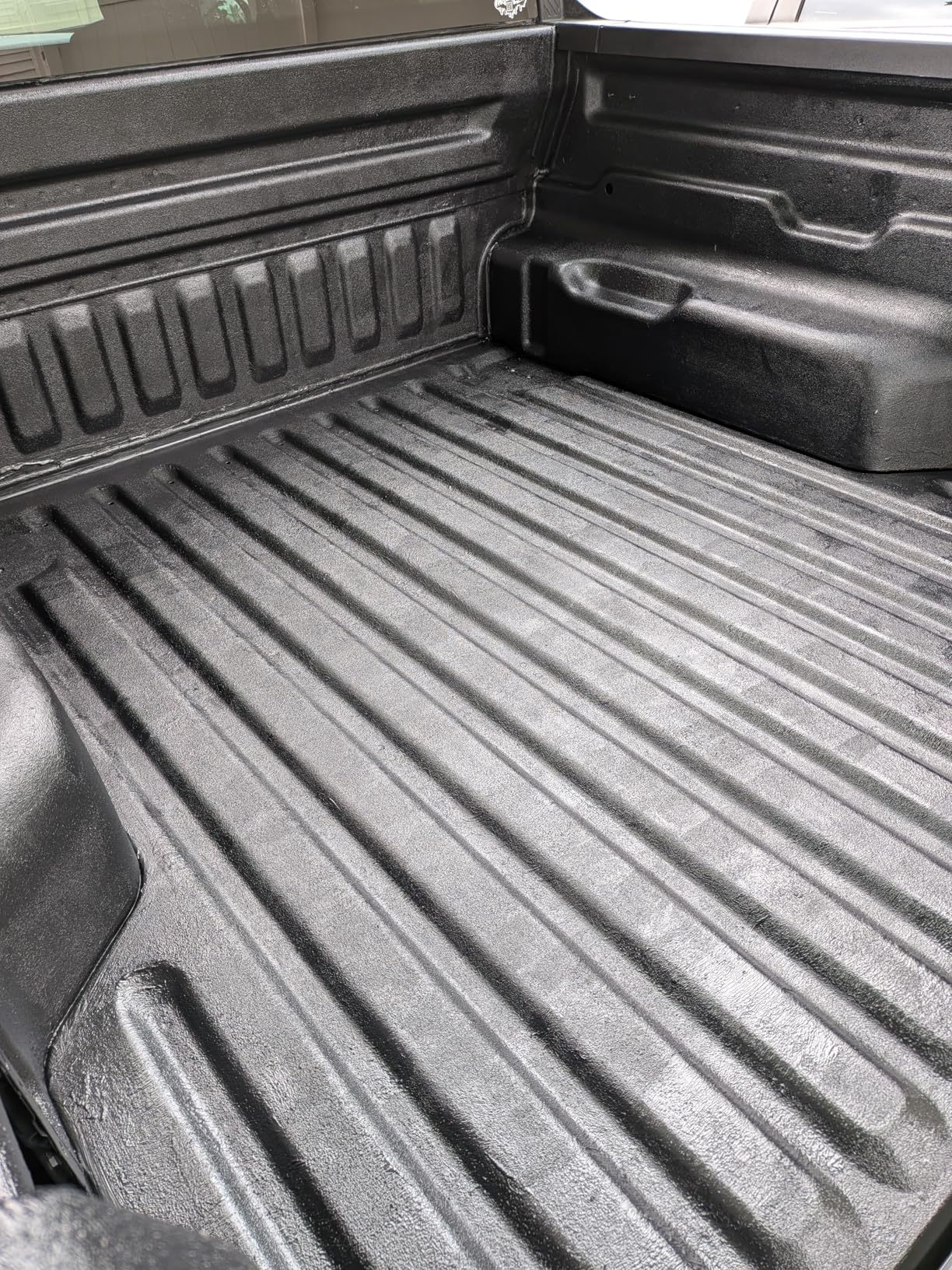 U-POL Raptor Tintable 0821V Bed Liner Kit - 4 Quarts | 2K Urethane, UV Resistant Protective Coating, DIY Spray-On Truck Bed Liner customer photo 1