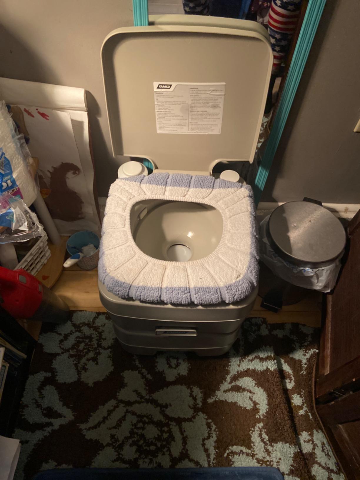 Camco Portable RV Toilet with Detachable Tank, Gray, 5.3 Gallon, 41541 customer photo 2