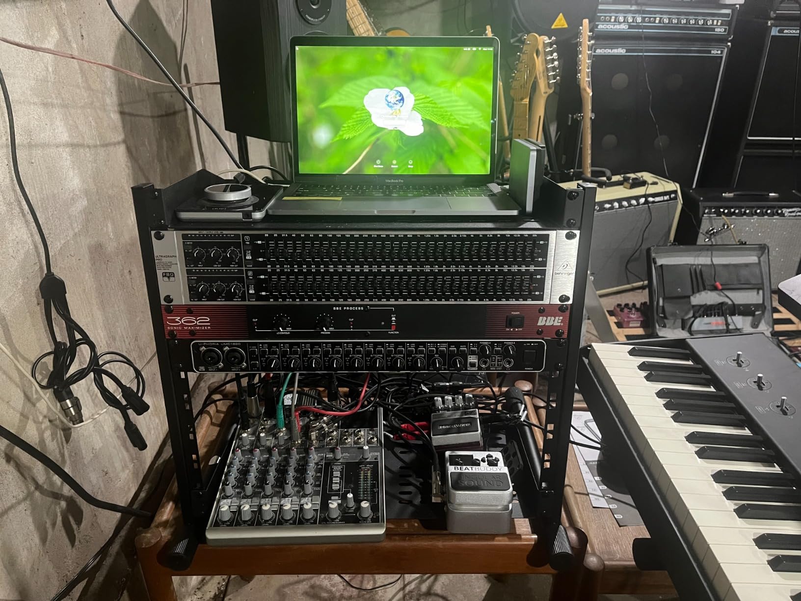 GRIFFIN Rack Mount Stand 10U (Studio-ZPRO Steel Series) - Music Recording Audio Equipment Sound Mixer Standing Case & 20 Screws - Network Amp Server Gear Rails For DJ Booth Cart, Stage & Bands customer photo 1