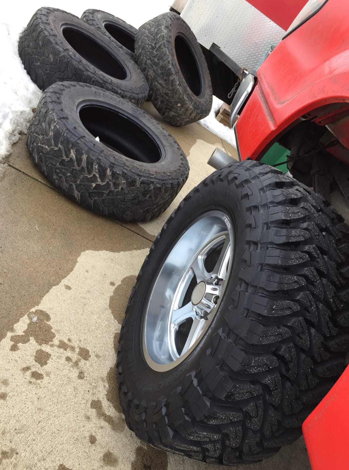 Toyo Tire Open Country M/T Mud-Terrain Tire - 37 x 1350R20 127Q customer photo 2