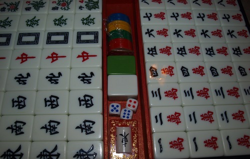 Yellow Mountain Imports YMI Rouge Heritage Chinese Mahjong Set, 146 Tiles customer photo 2