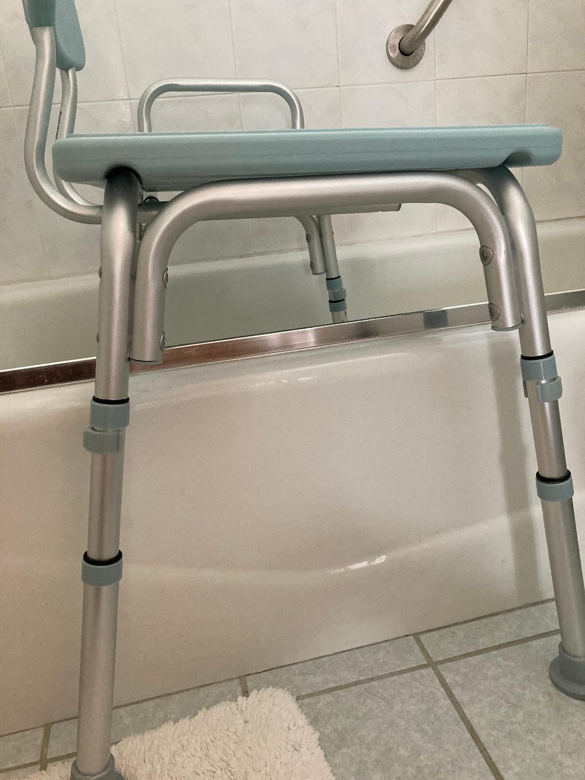 Medline Tub Transfer Bench and Shower Chair with Microban Antimicrobial Protection, Adjustable Shower Bench and Bath Seat For Seniors And Elderly, 350 lb. Weight Capacity, Light Blue customer photo 1