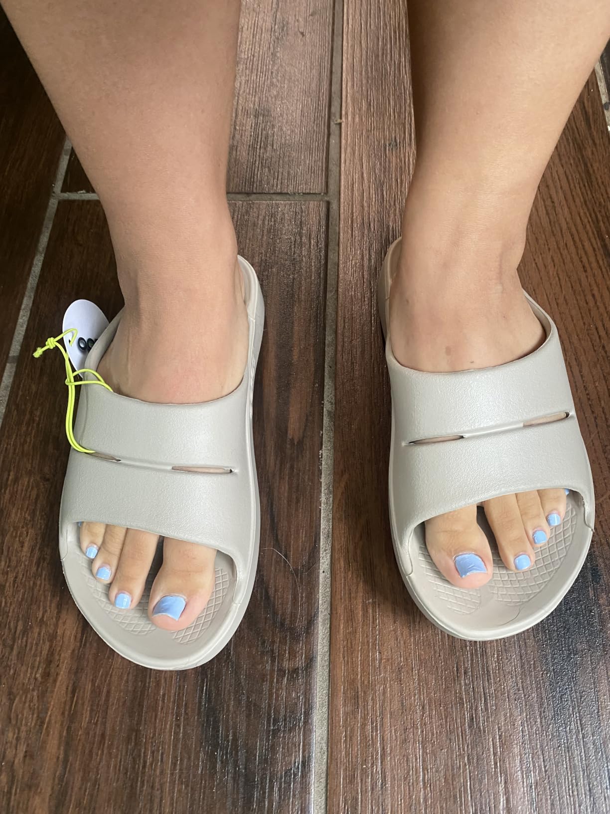 OOFOS OOahh Recovery Slide - Women's and Men's customer photo 2
