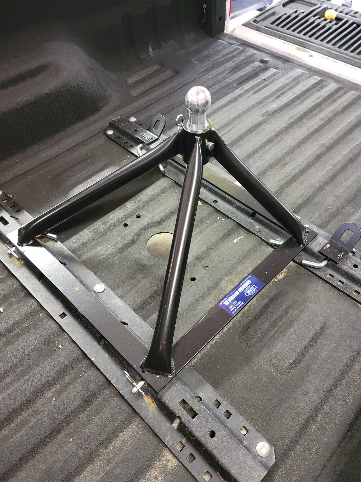 ANDERSEN HITCHES Rail Mount Hitch Kit - 11-1/2