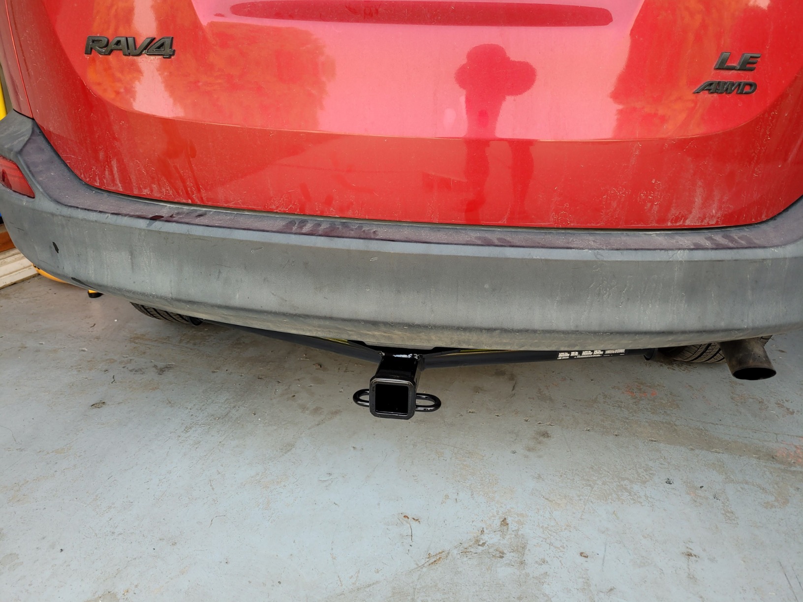 CURT 13149 Class 3 Trailer Hitch, 2-Inch Receiver, 3,500 lbs GTW, 525 lbs TW, Fits Select Toyota RAV4, Gloss Black Powder Coat, SAE J684 Tested customer photo 1