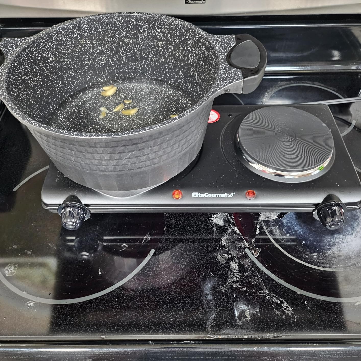 Elite Gourmet EDB-302BF Double Cast Iron Burner, 1500W Hot Plate, Black | Adjustable temperature control, power indicator lights, easy-to-clean surface, countertop design customer photo 2