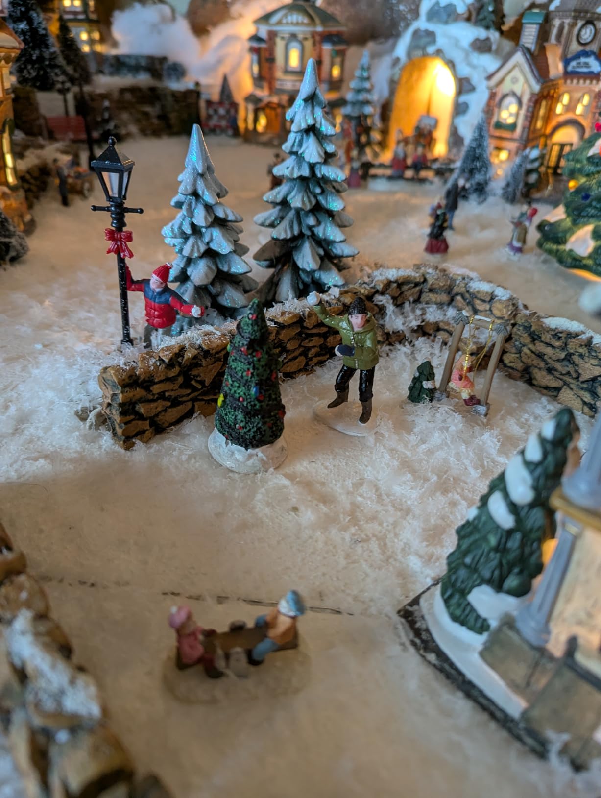 Lemax Christmas Village Snowball Fight Figurine Set of 4, #32133 customer photo 1