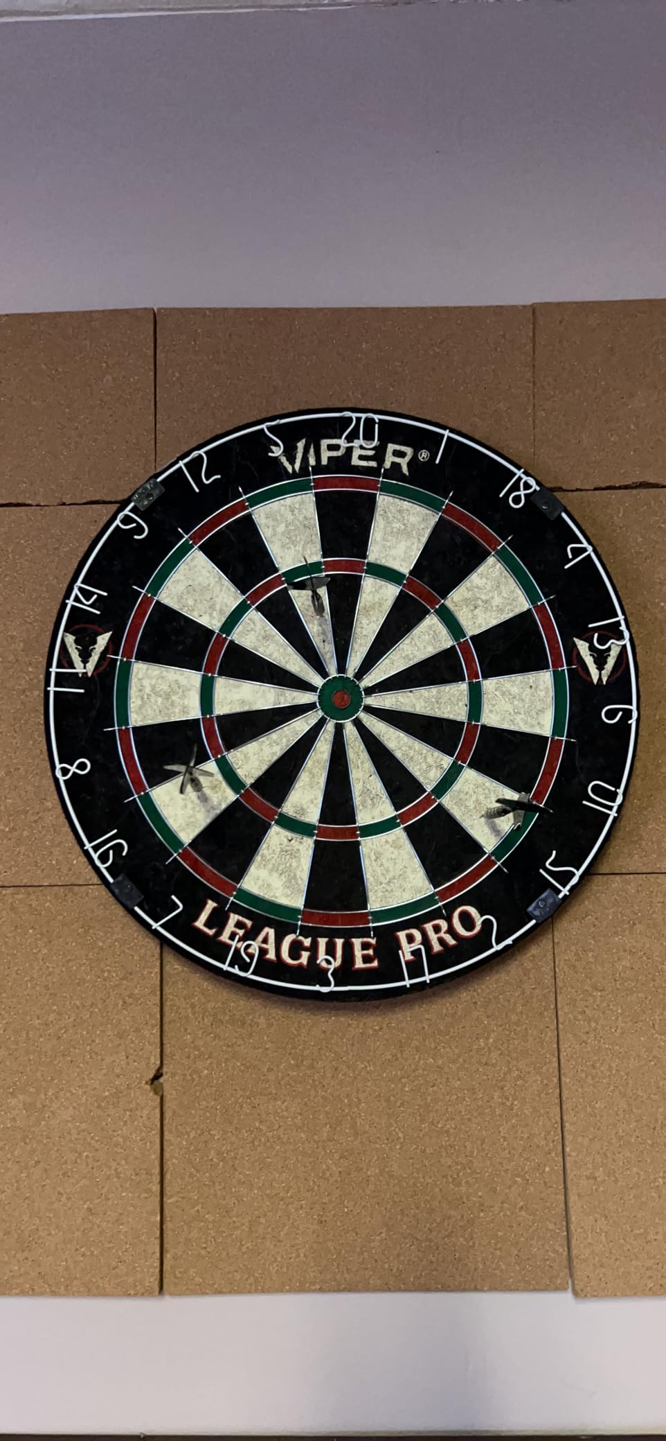 Viper League Pro Regulation Bristle Steel Tip Dartboard Starter Set with Staple-Free Bullseye, Radial Spider Wire, Chalk Scoreboard, Steel Tip Darts customer photo 1