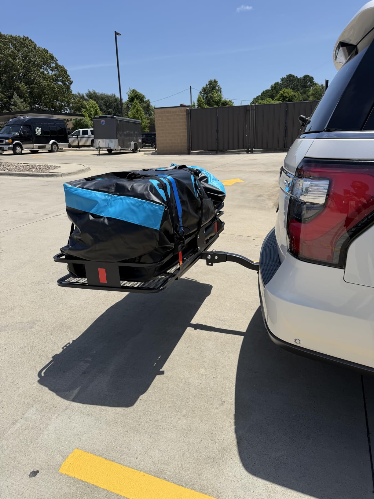 CURT 18153 Cargo Basket Hitch Trailer Hitch Cargo Carrier, 500 lbs. Capacity, 60-Inch x 23-1/2-Inch x 5-1/2-Inch, Fits 2-Inch Receiver customer photo 1