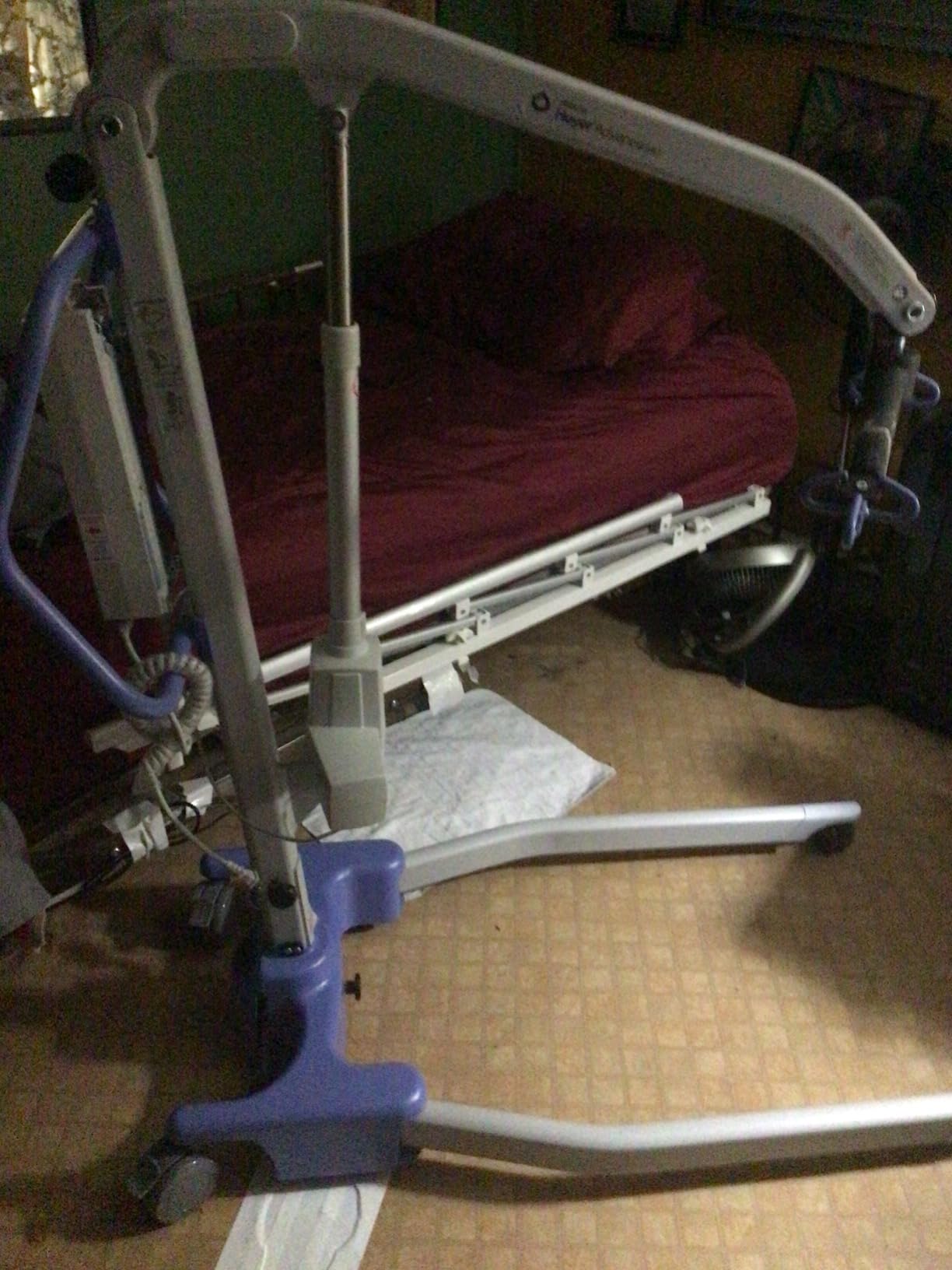 Joerns Hoyer Advance Electric Portable Patient Lift, Foldable Lightweight 70 lbs, 340 lb Capacity, Battery Powered customer photo 1