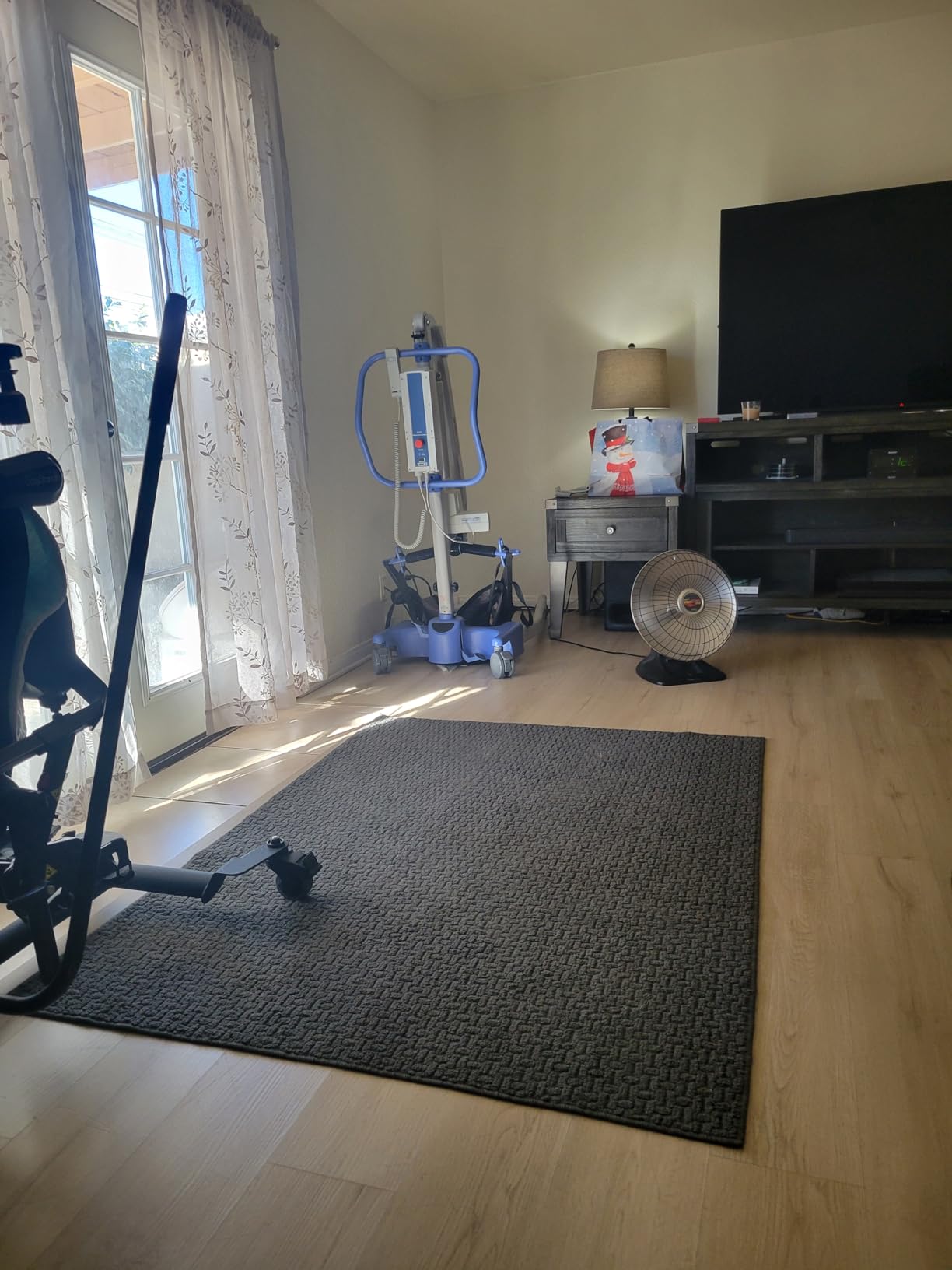 Joerns Hoyer Advance Electric Portable Patient Lift, Foldable Lightweight 70 lbs, 340 lb Capacity, Battery Powered customer photo 2