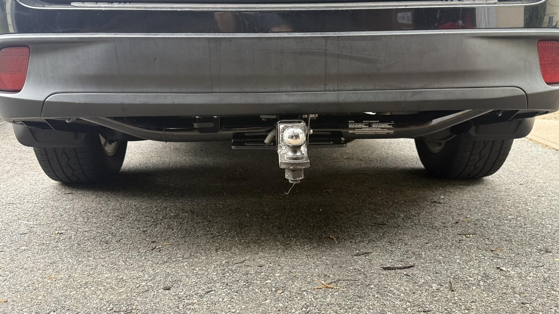 CURT 13200 Class 3 Trailer Hitch, 2-Inch Receiver for Toyota Highlander | Fits 2014 to 2019 Highlander, 6,000 lb GTW, 900 lb TW, 8,000 lb WD, Exposed Round-Tube Body, Fascia Trim Required customer photo 1