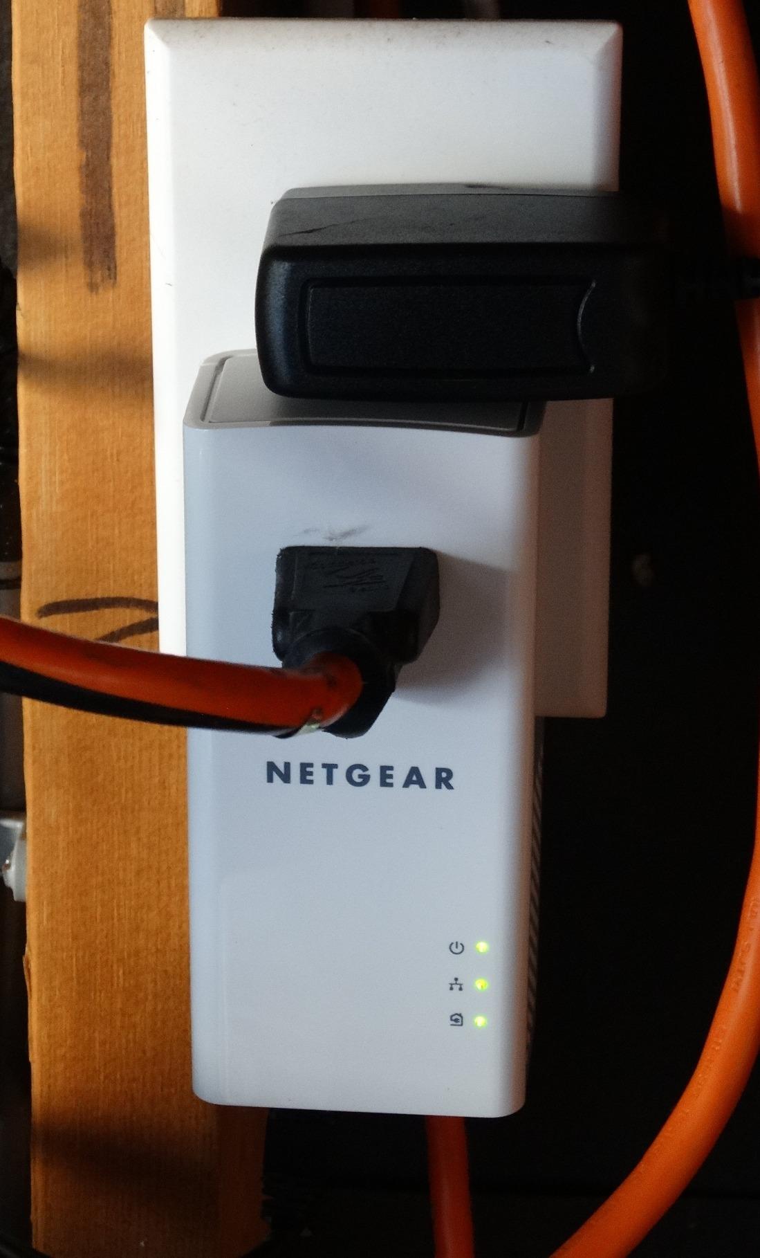 NETGEAR Powerline Adapter Kit, 1200 Mbps Wall-Plug, 1 Gigabit Ethernet Port with Passthrough + Extra Outlet (PLP1200-100PAS) customer photo 2