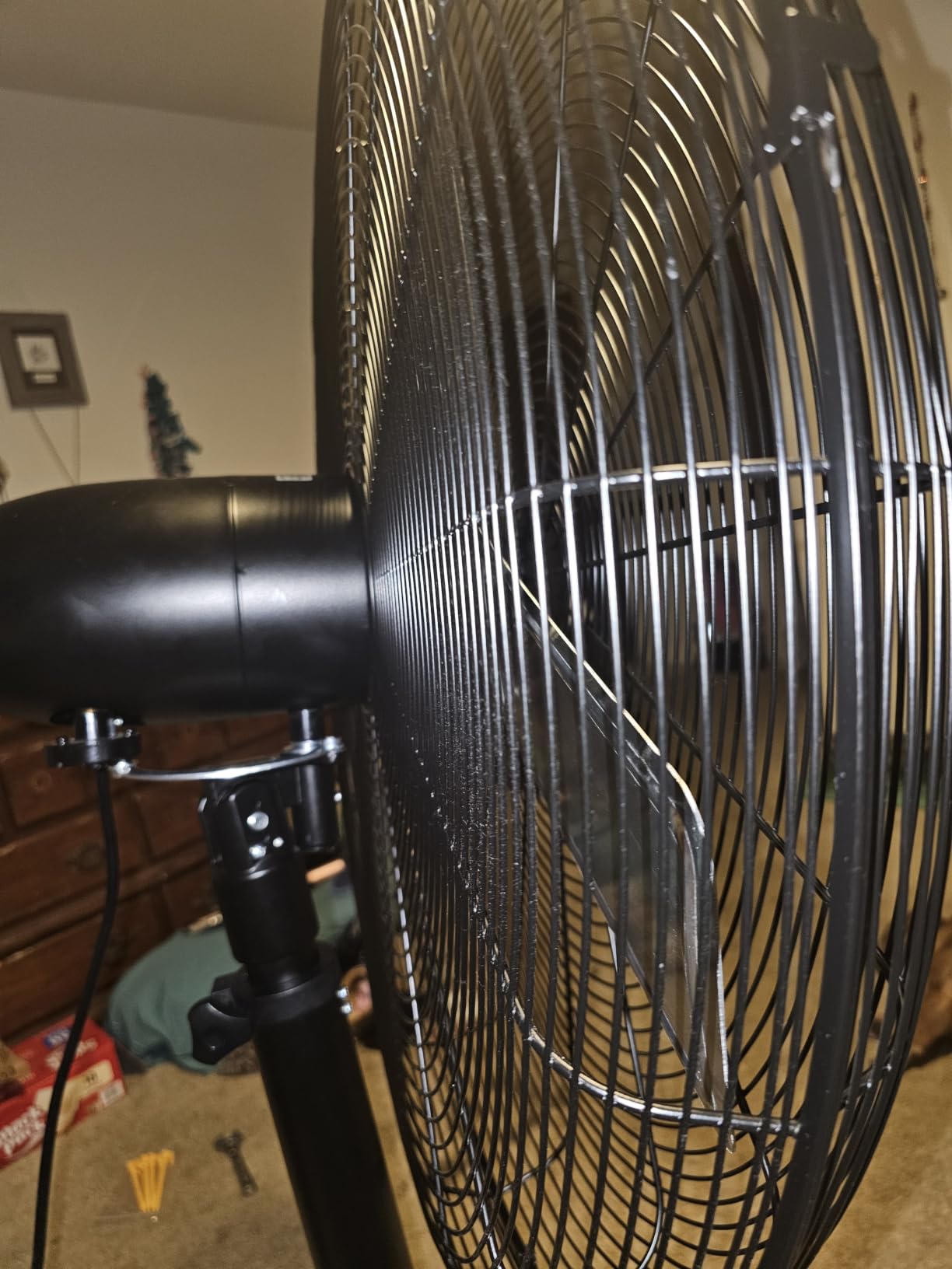 iLiving ILG8P30-72 Commercial Pedestal Floor Fan, 30-Inch, Industrial Heavy Duty Floor Standing Fan with 7261 CFM, Perfect for Home, Shop, Bedroom, Gym, Garage, Black customer photo 2