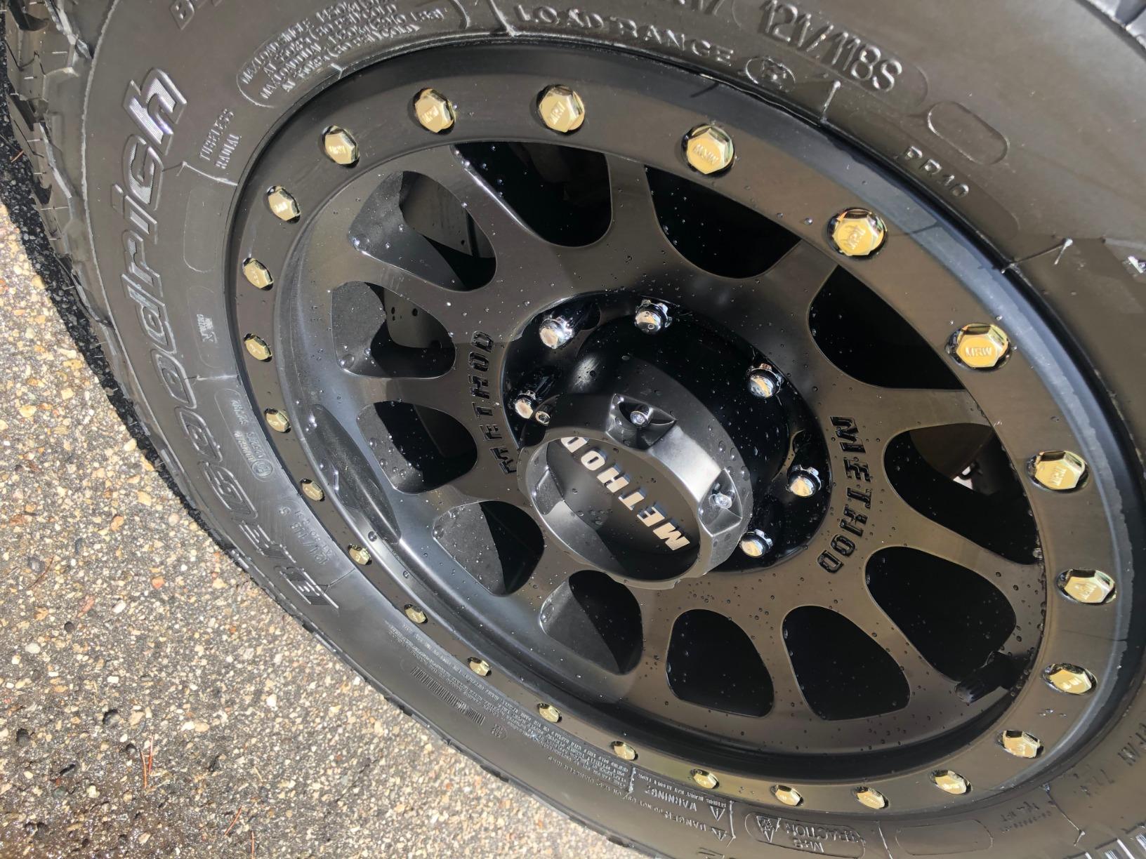 Method Race Wheels 305 NV Matte Black 17x8.5