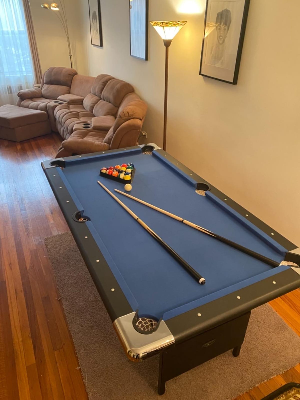 Hathaway Fairmont Folding Pool Table for Family & Home Use Includes Full Set of Billiard Balls, Cues, Chalk, Triangle and Carrying Bag, Portable Space-Saving Table customer photo 1