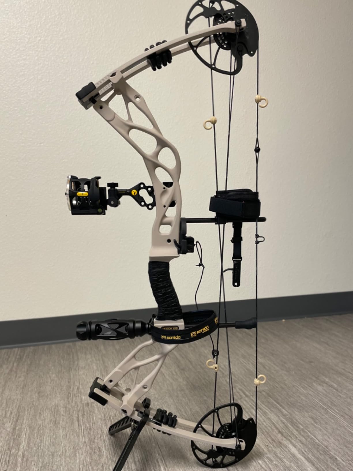 Trophy Ridge Peak 5 Pin Bow Sight - Vertical in-Line Pin Technology, Tool Less Windage and Elevation Adustability, 2nd Axis Leveling, Adjustable Rheostat Light, Glow Ring customer photo 1