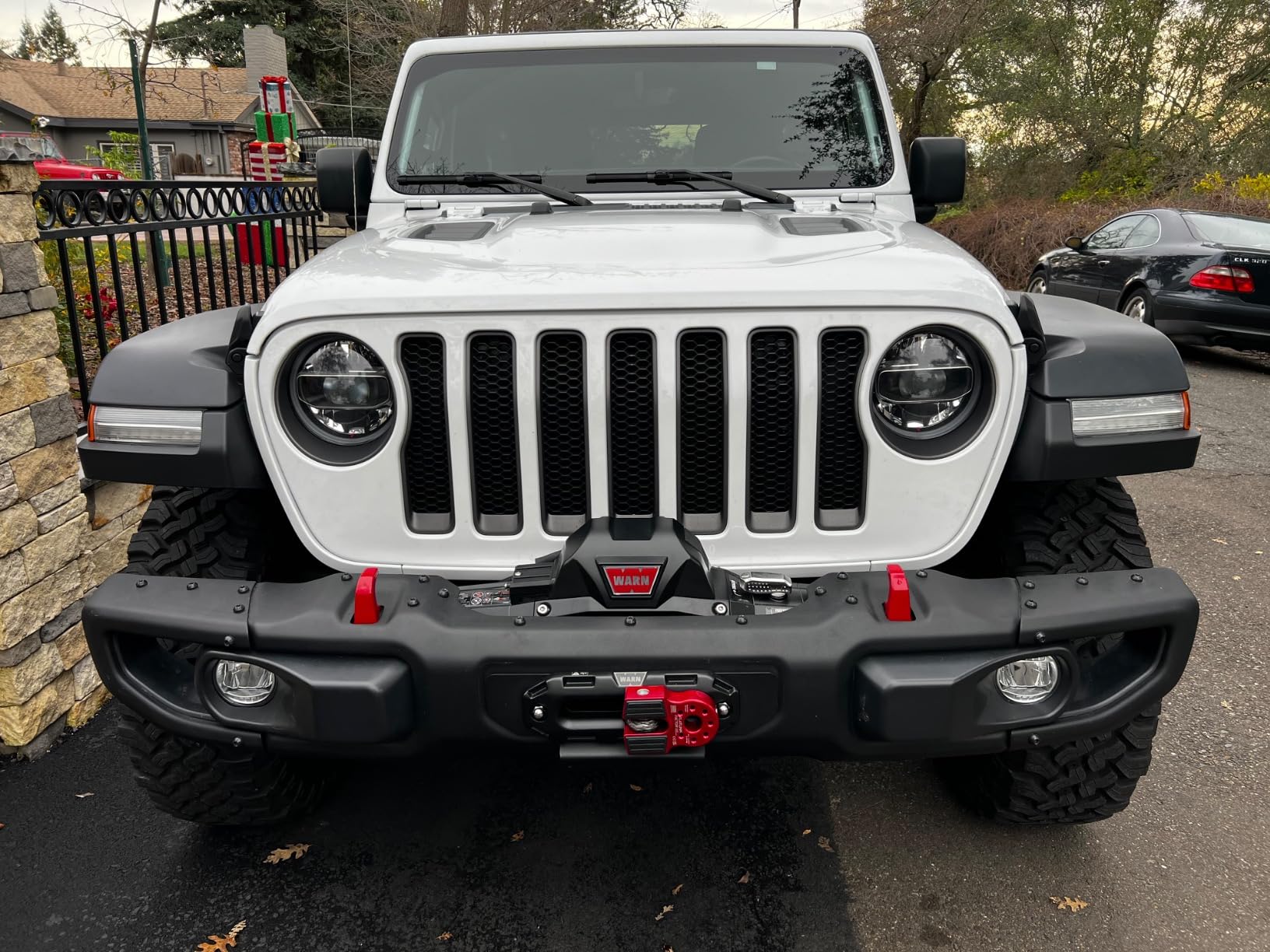 WARN Zeon 12-S 12V Electrical Utility Winch 12,000 lbs for Trucks & SUVs - 80ft Spydura Pro Synthetic Rope, Hawse Fairlead, Wireless Remote, Heavy Duty for Trucks, Jeeps, SUVs & Off-Road customer photo 2