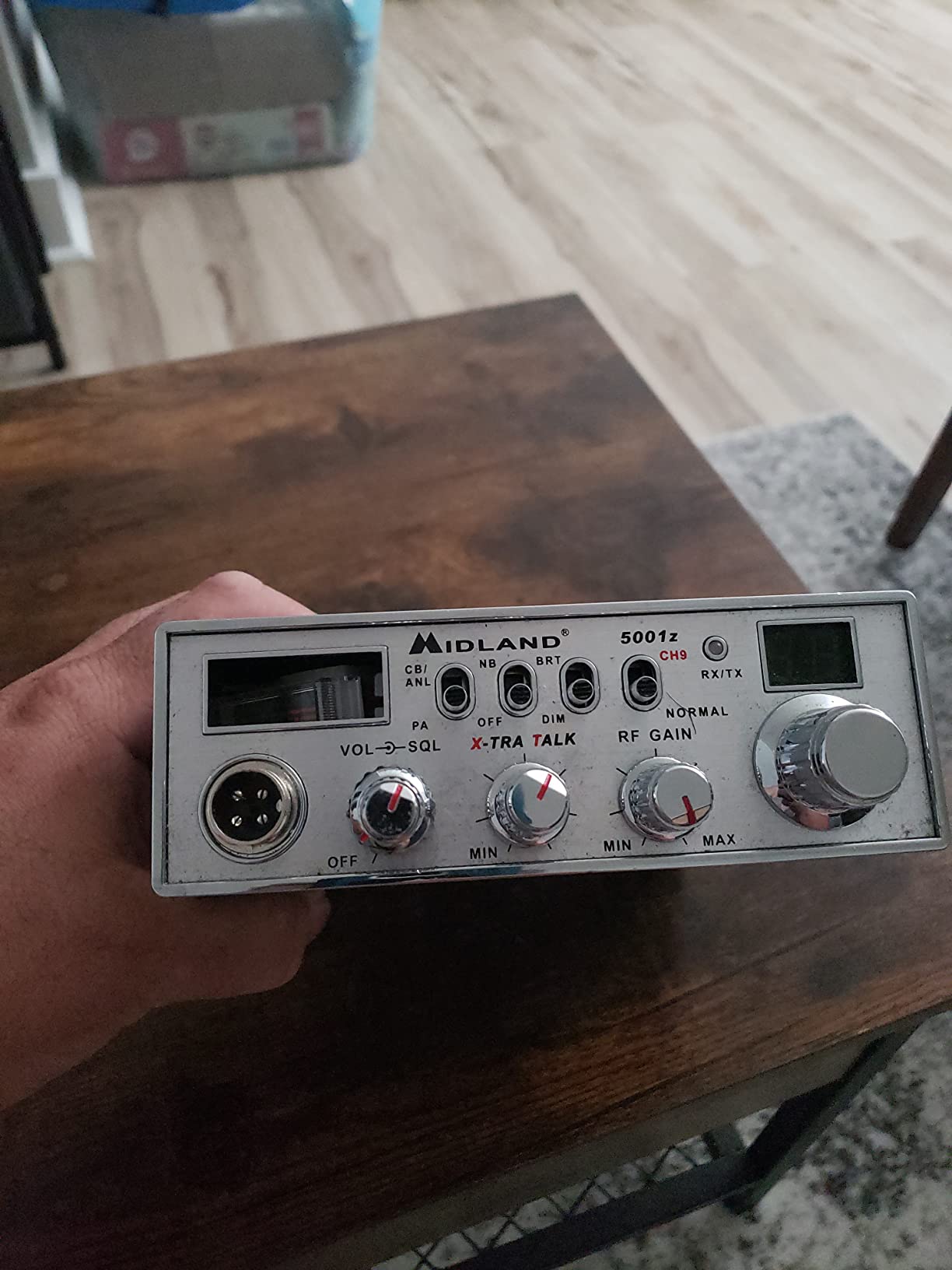 Uniden PC78LTX 40-Channel Trucker's CB Radio with Integrated SWR Meter, PA Function, Hi Cut, Mic/RF Gain, and Instant Channel 9, Silver customer photo 1