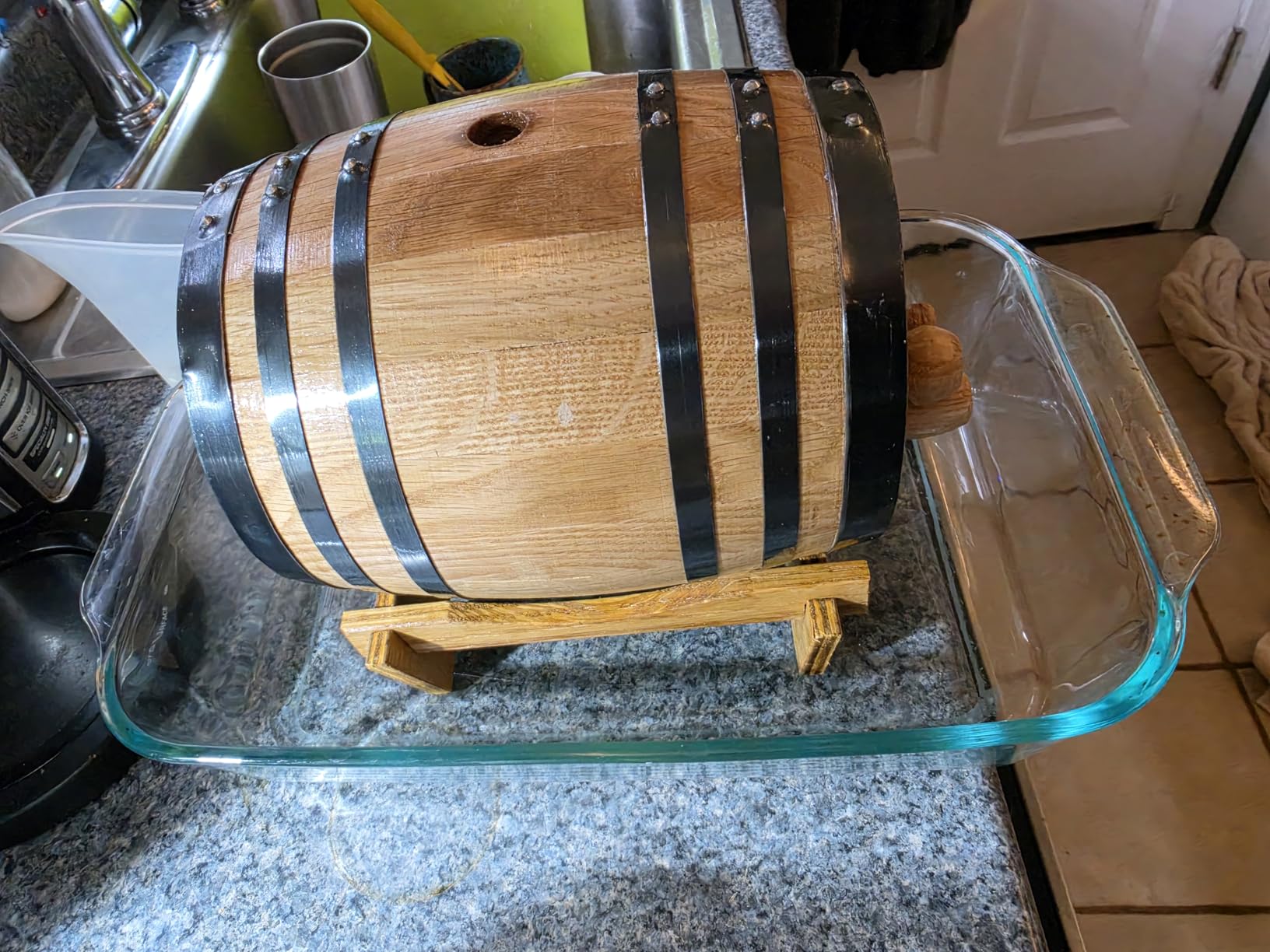 1 Liter Charred American Oak Aging Barrel With Wood Stand, Bung & Spigot | Mini Wooden Whiskey Barrel & Liquor Aging Kit For Home Alcohol Distiller, Bourbon, Rum, Tequila, Wine & Cocktails, 1L customer photo 1