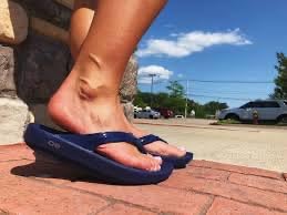 OOFOS mens Ooriginal Sport Sandal customer photo 1