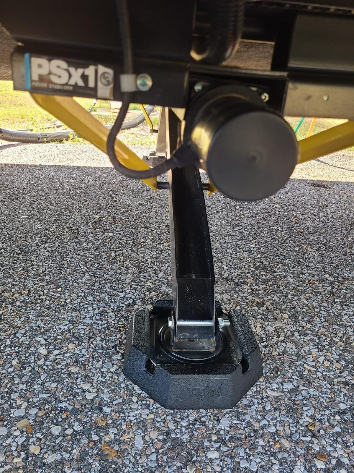SnapPad Xtra (4-Pack) Four-Point RV Leveling System, 9