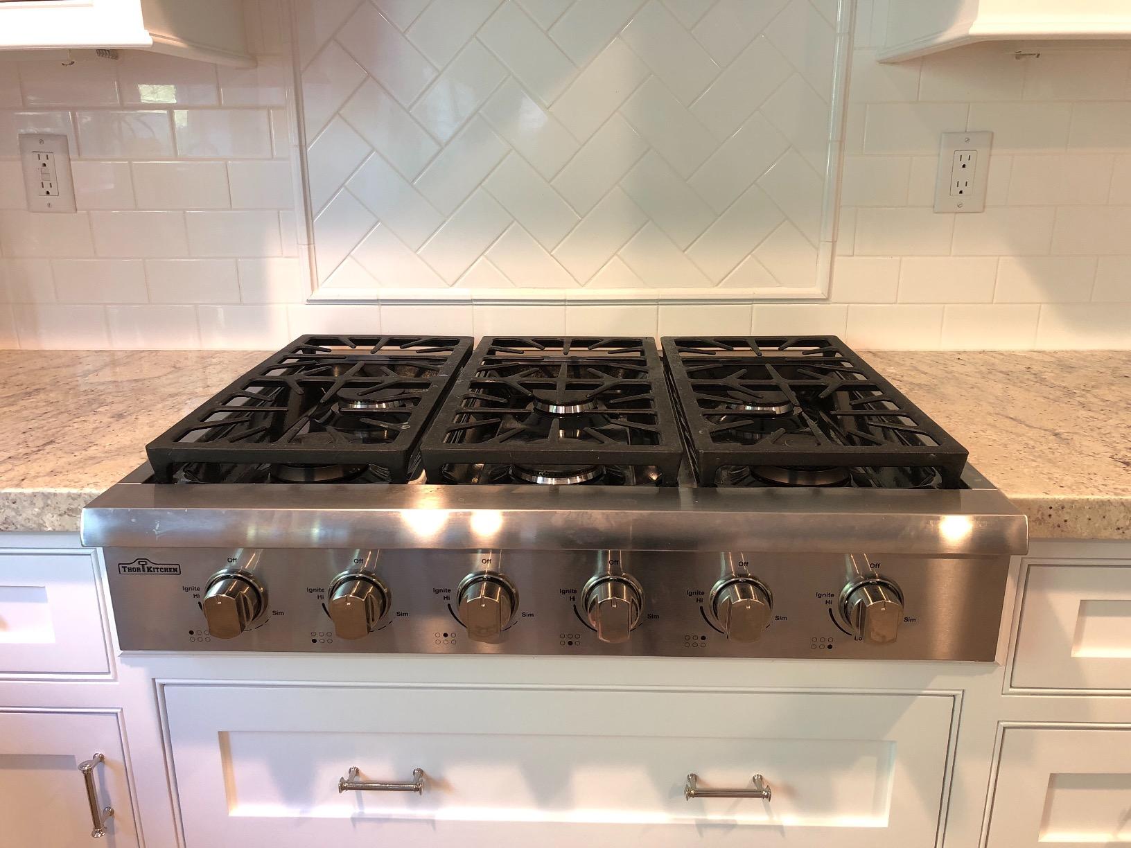 THOR KITCHEN Pro-Style Gas Rangetop with 6 Sealed Burners 36 - Inch, Stainless Steel HRT3618U customer photo 1