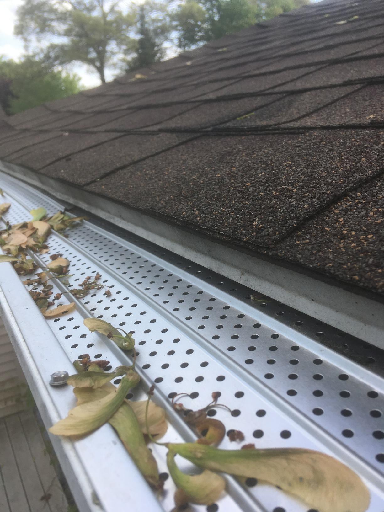 FlowGuard Gutter Guard, USA Made Professional DIY 5 Inch 50-Year Gutter Cover Leaf Protection System, Thermal Thaw Black, Aluminum, 102 Feet, by FlexxPoint customer photo 1