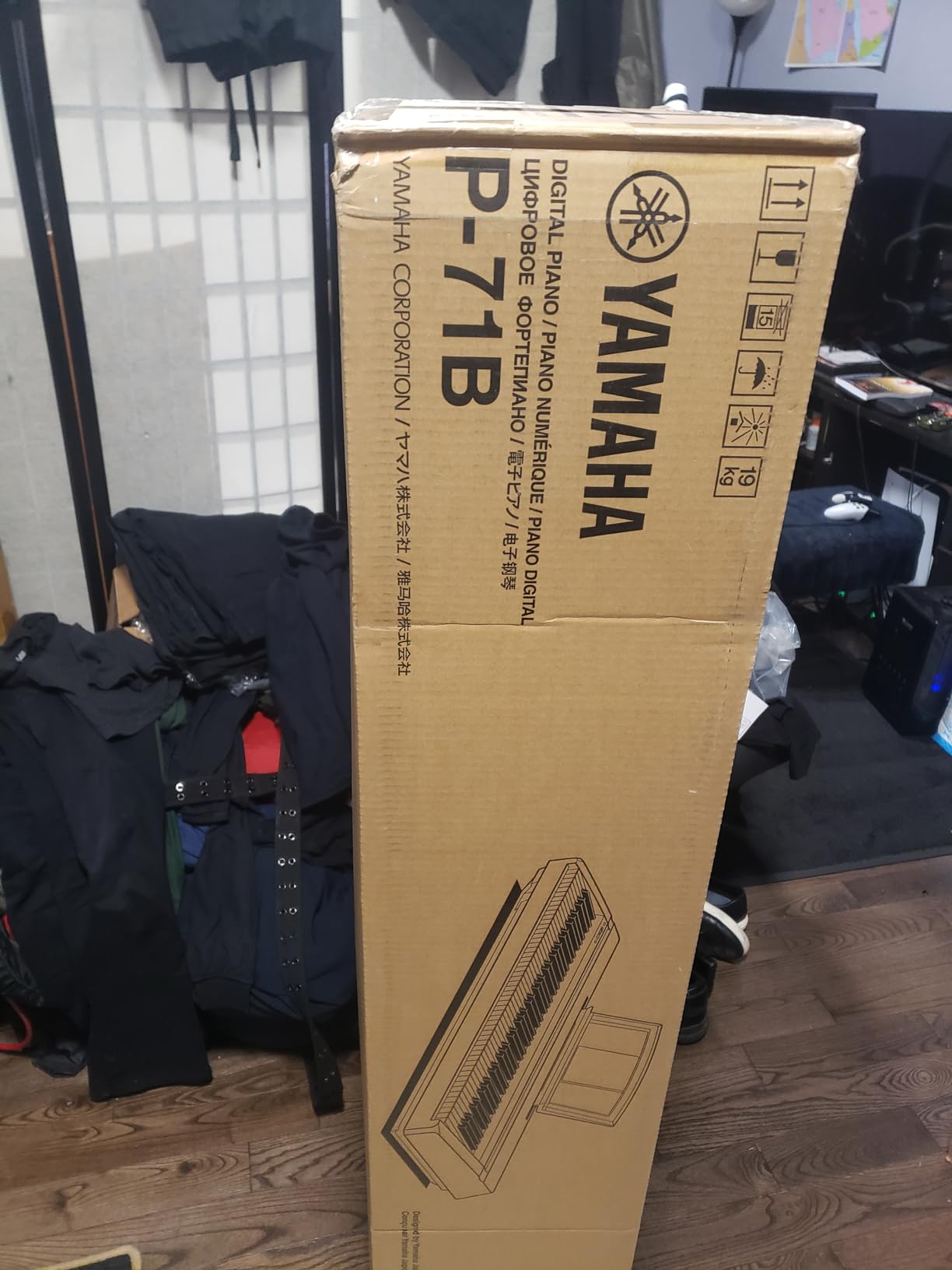 YAMAHA P71 88-Key Weighted Action Digital Piano with Sustain Pedal and Power Supply (Amazon-Exclusive) customer photo 1