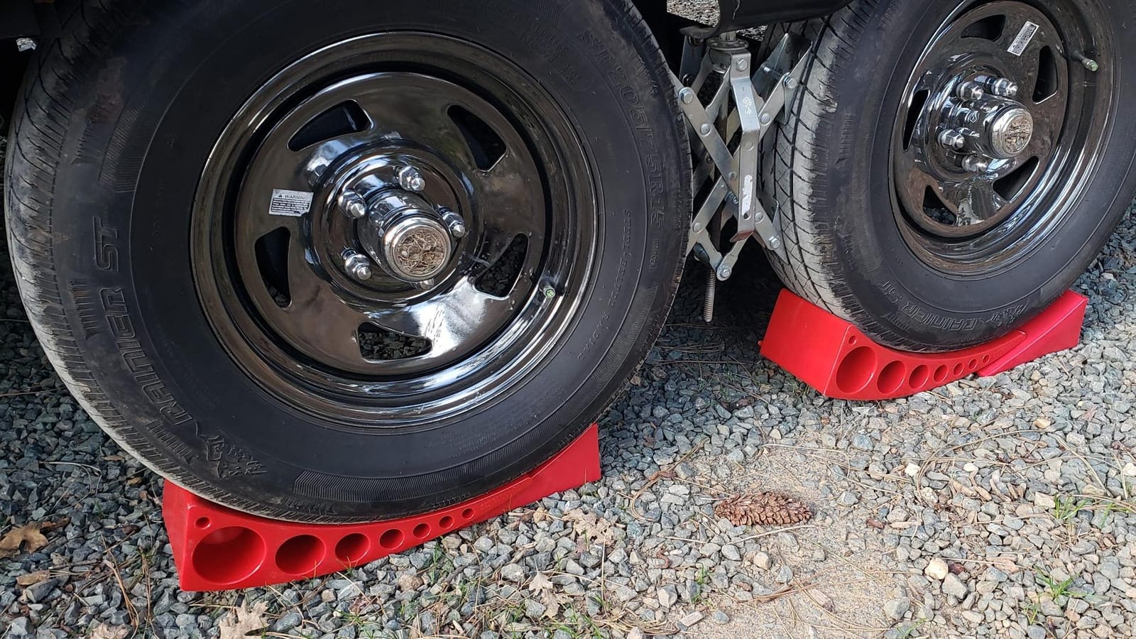 Andersen Hitches 2-Pack Camper Leveler Blocks for RVs and Trailers Up to 30000 lbs Precise 1/2 to 4 Inch Leveling Made in USA customer photo 2