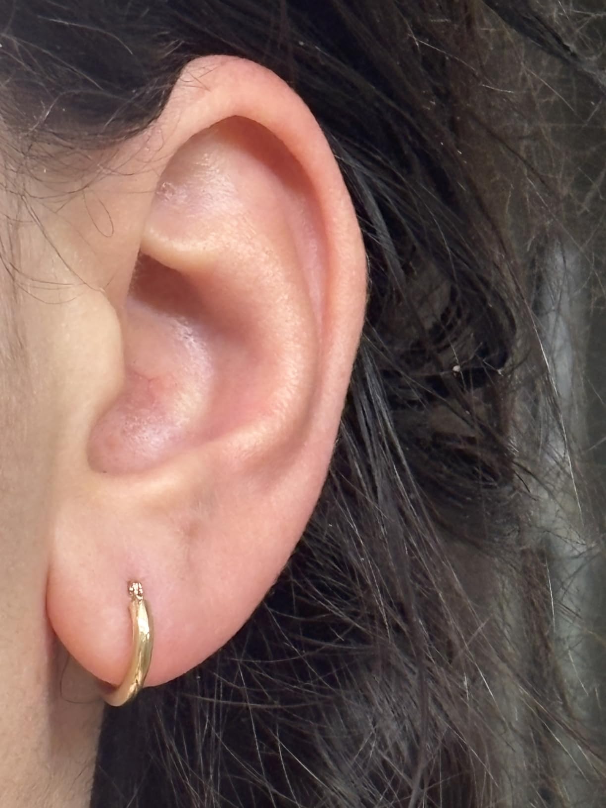 14k Yellow Gold Classic Shiny Polished Round Hoop Earrings, 2mm tube customer photo 2