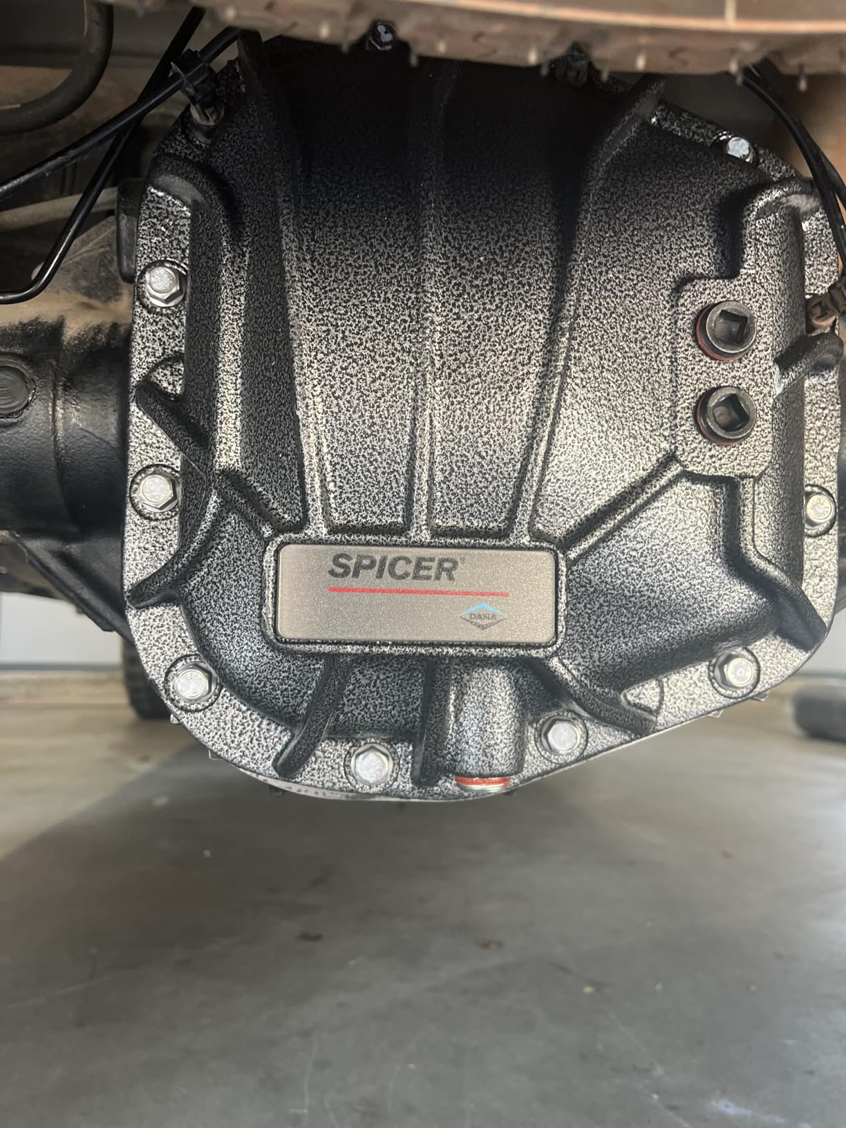 Spicer 10023539 Differential Cover (Ford 9.75), 1 Pack customer photo 2