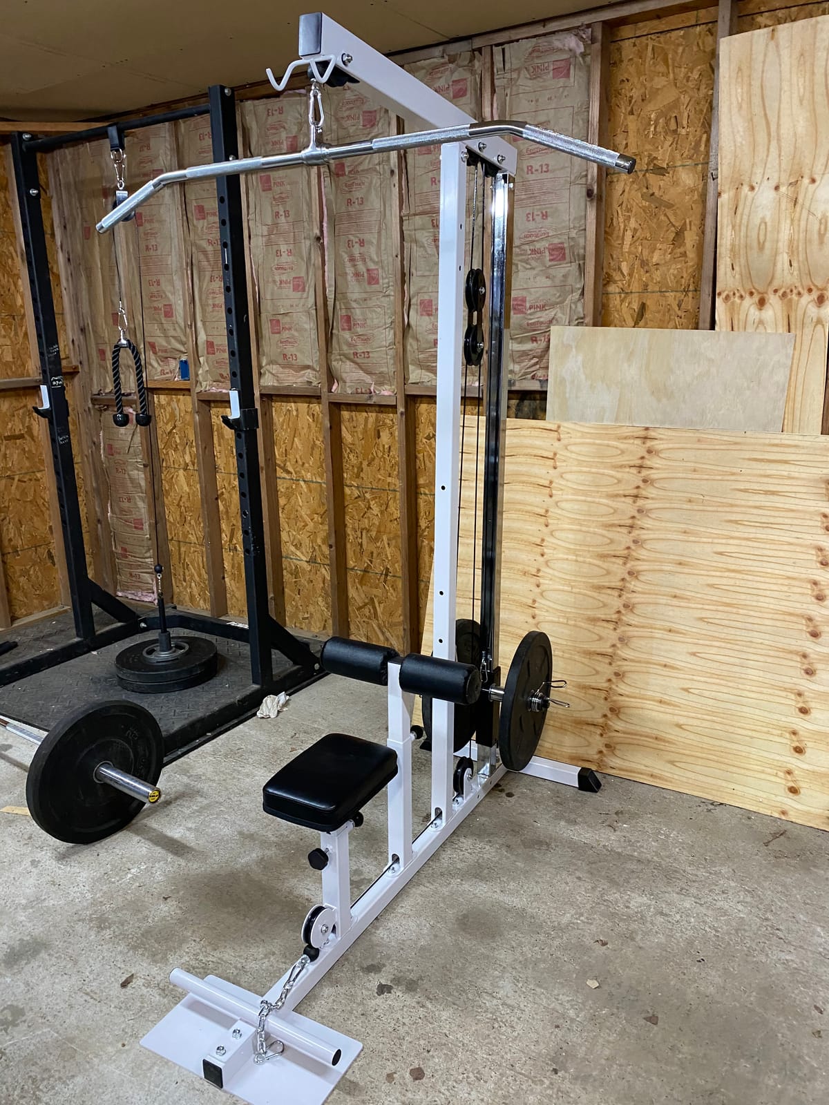 DF910 LAT Pull-Down Machine - 500 LBS Capacity - LAT Tower Cable Machine with High and Low Row Pulley Station - for Standard and Olympic Plates - Home Gym Fitness Equipment by Deltech Fitness customer photo 2