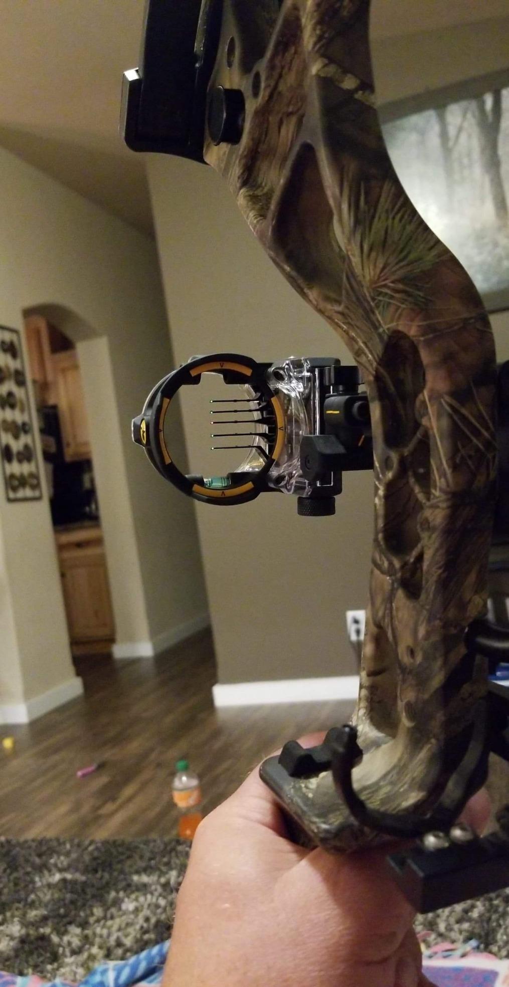 Trophy Ridge React H5 Bow Sight - 5 Pin Sight, Tool Less Windage and Elevation Adustability, 2nd Axis Leveling, Adjustable Click Light customer photo 2