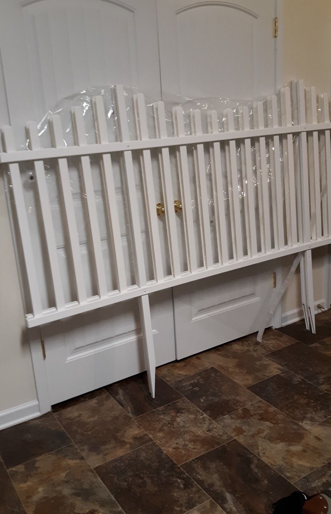 Zippity Manchester Picket Fence Panels, White Vinyl DIY No Dig Kit | 3.5ftH x 3.8ftW, 2 Panels, Outdoor Barrier for Backyard, ZP19018 customer photo 1