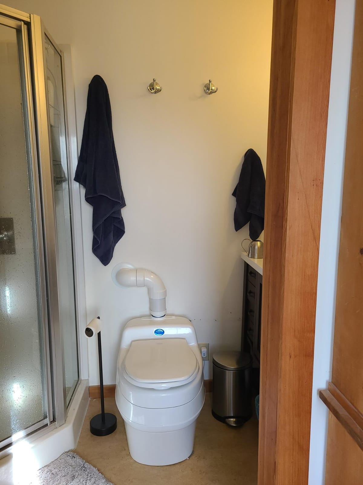 Separett Villa Urine-Separating Compost Toilet customer photo 2