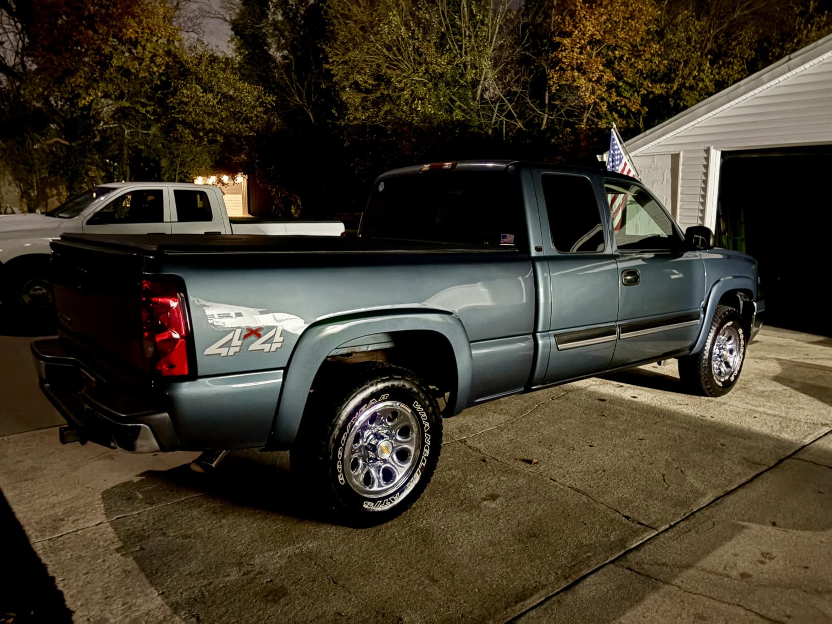 Tyger Auto Fender Flare Compatible with 1999-2006 Chevy Silverado GMC Sierra 1500 2500 3500HD; 2007 Classic Fleetside, Fine-Textured Black Paintable Factory Style 4pc | TG-FF6C4218 customer photo 1