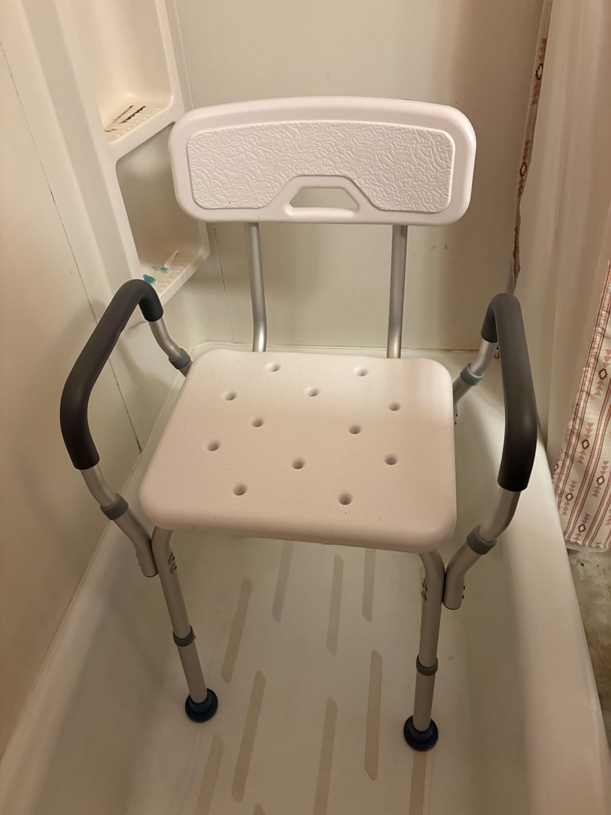 Vaunn Medical Deluxe Spa Shower Chair with Arms and Back, Bath Seat for Seniors, 450 lbs Max Weight, White with Light Gray Arms customer photo 2