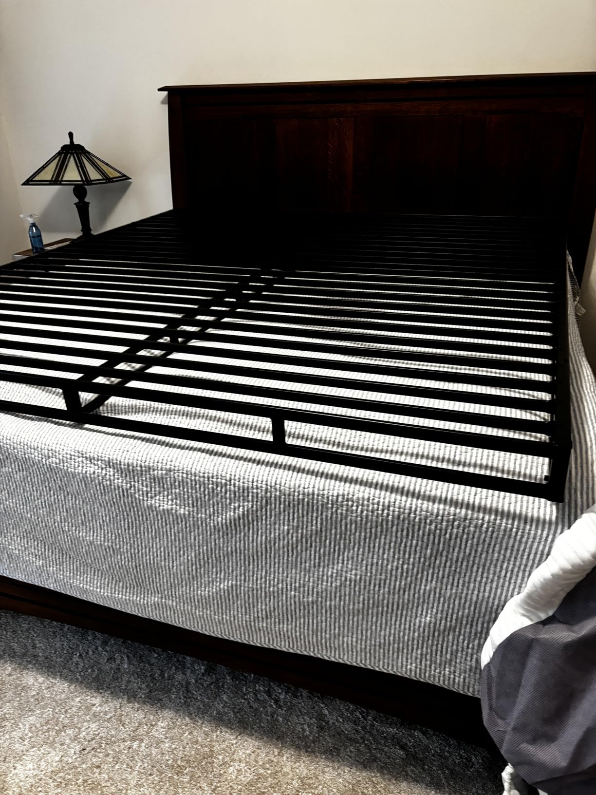 Zinus 4 Inch Low Profile Quick Lock Smart Box Spring/Mattress Foundation/Strong Steel Structure/Easy Assembly, Queen, White customer photo 1
