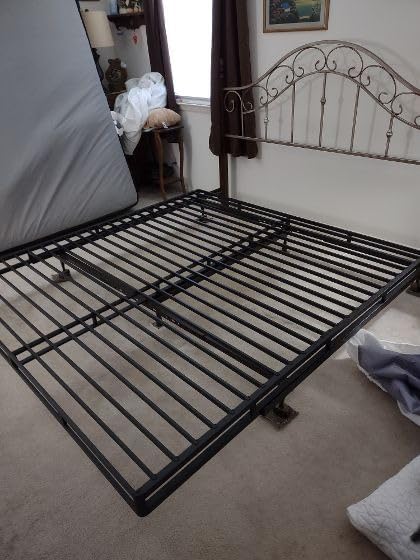 Zinus 4 Inch Low Profile Quick Lock Smart Box Spring/Mattress Foundation/Strong Steel Structure/Easy Assembly, Queen, White customer photo 2
