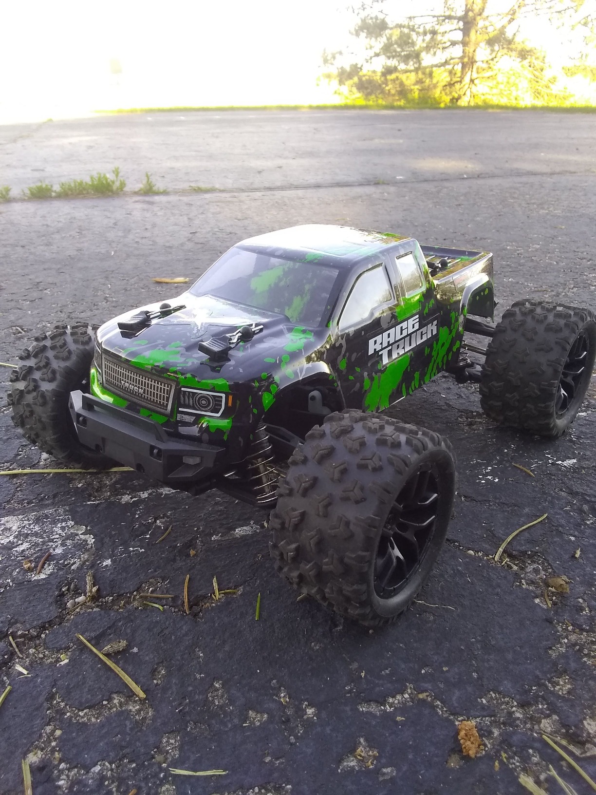 HAIBOXING 18859 1:18 Scale All Terrain RC Car, Hobby 4WD Remote Control Car | 2.4GHz Electric RC Vehicle 36 KPH High Speed 4X4 Waterproof Off-Road RC Truck with Two Rechargeable Batteries customer photo 1