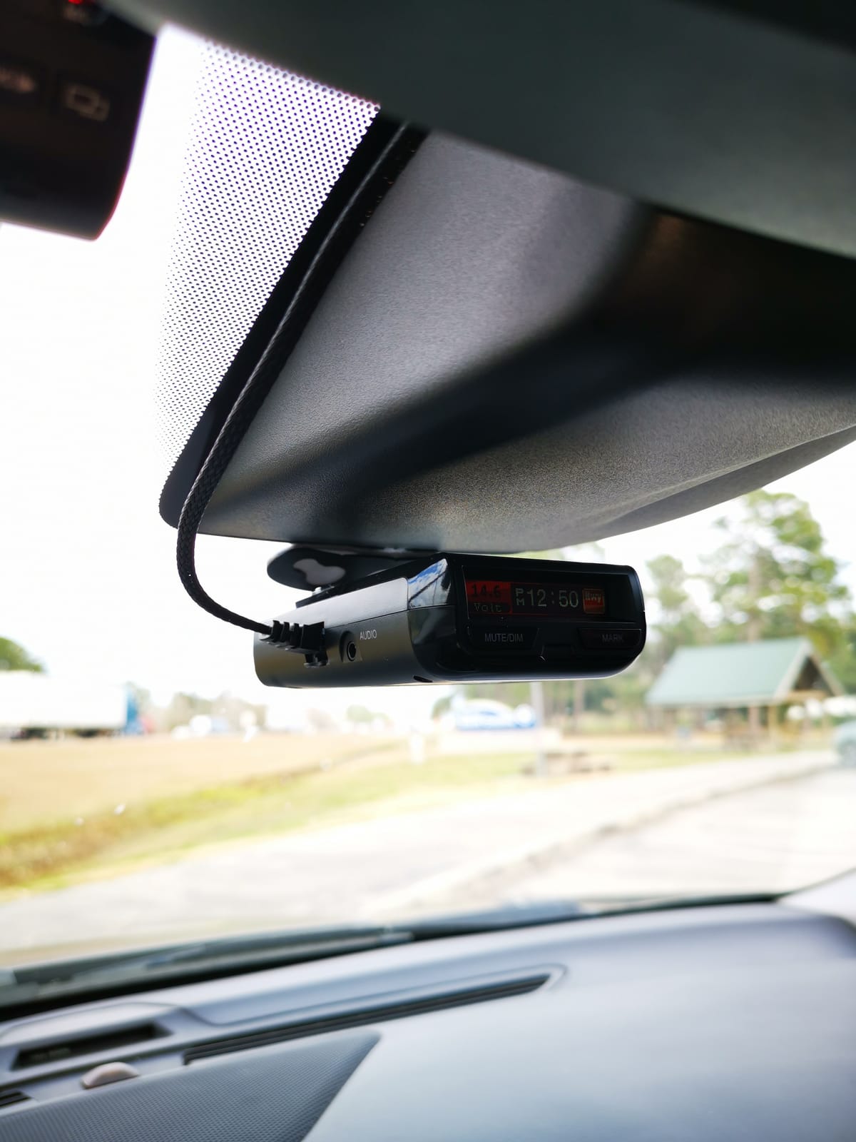 Uniden R3 EXTREME LONG RANGE Laser/Radar Detector, Record Shattering Performance, Built-in GPS w/ Mute Memory, Voice Alerts, Red Light & Speed Camera Alerts, Multi-Color OLED Display, Black customer photo 1