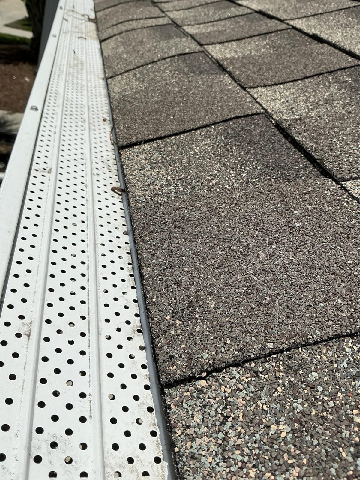 FlowGuard Gutter Guard, USA Made Professional DIY 5 Inch 50-Year Gutter Cover Leaf Protection System - Thermal Thaw Black - Aluminum - 204 Feet - by FlexxPoint customer photo 1