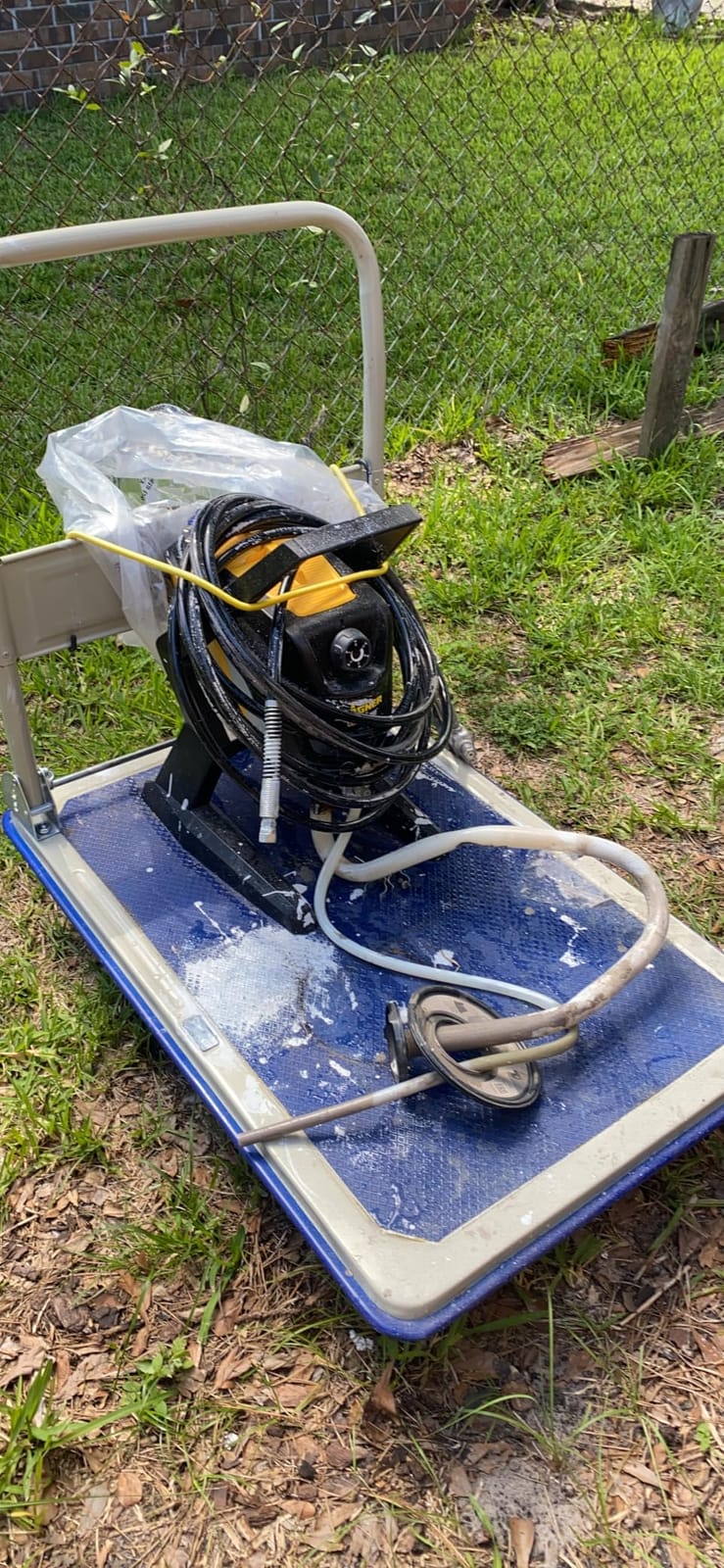 Wagner Control Pro 170 Paint Sprayer | Control Pro 170 high efficiency airless (HEA) paint and stain sprayer is designed for larger interior and exterior projects. customer photo 2