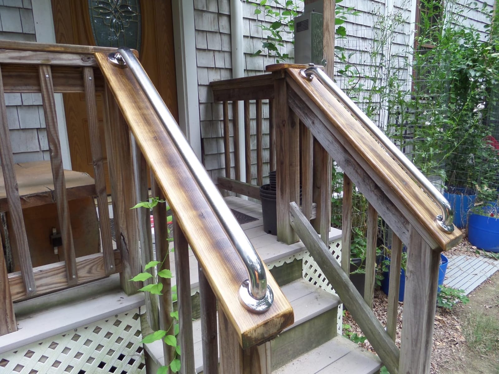 Amazon Basics Bathroom Safety Handicap Grab Bar, 36 Inch Length, 1.25 Inch Diameter, 500LBs Capacity, ADA Compliant, Stainless Steel customer photo 1