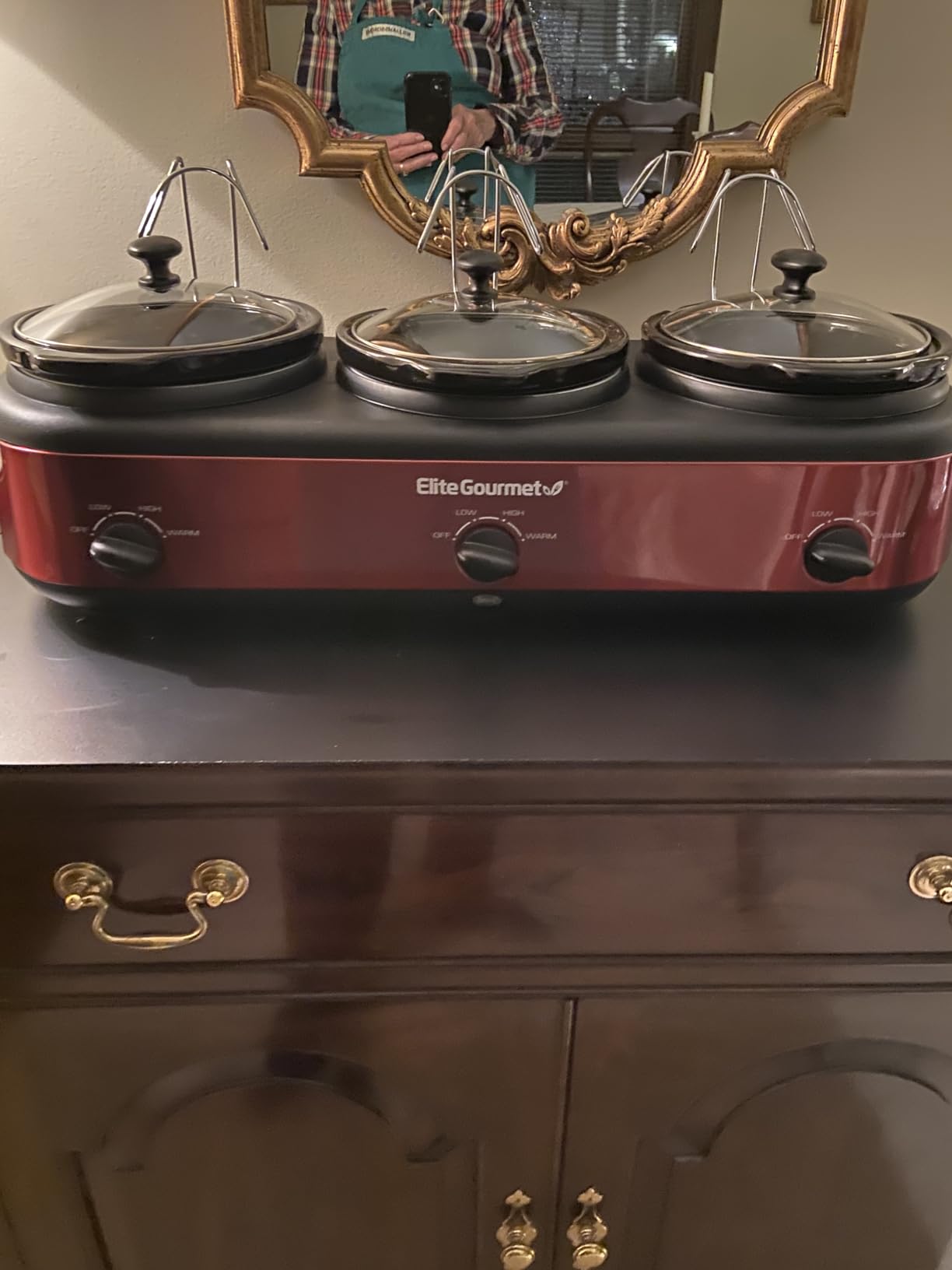 Elite Gourmet EWMST-325R Maxi-Matic Triple Slow Cooker Buffet Server Adjustable Temp Dishwasher-Safe Oval Ceramic Pots, Lid Rests, 3 x 2.5 Qt Capacity, Red customer photo 2