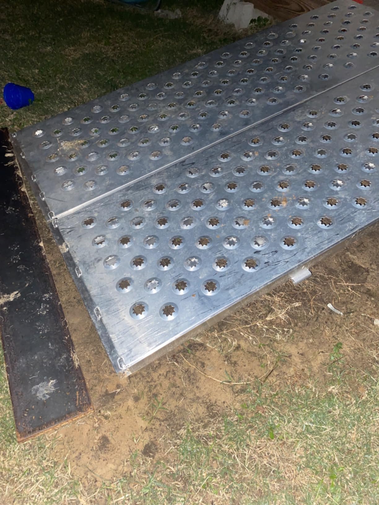 Black Widow Aluminum Punch-Plate Bi-Fold ATV Ramp, 1,500 lb, 6 Ft x 44 in customer photo 1