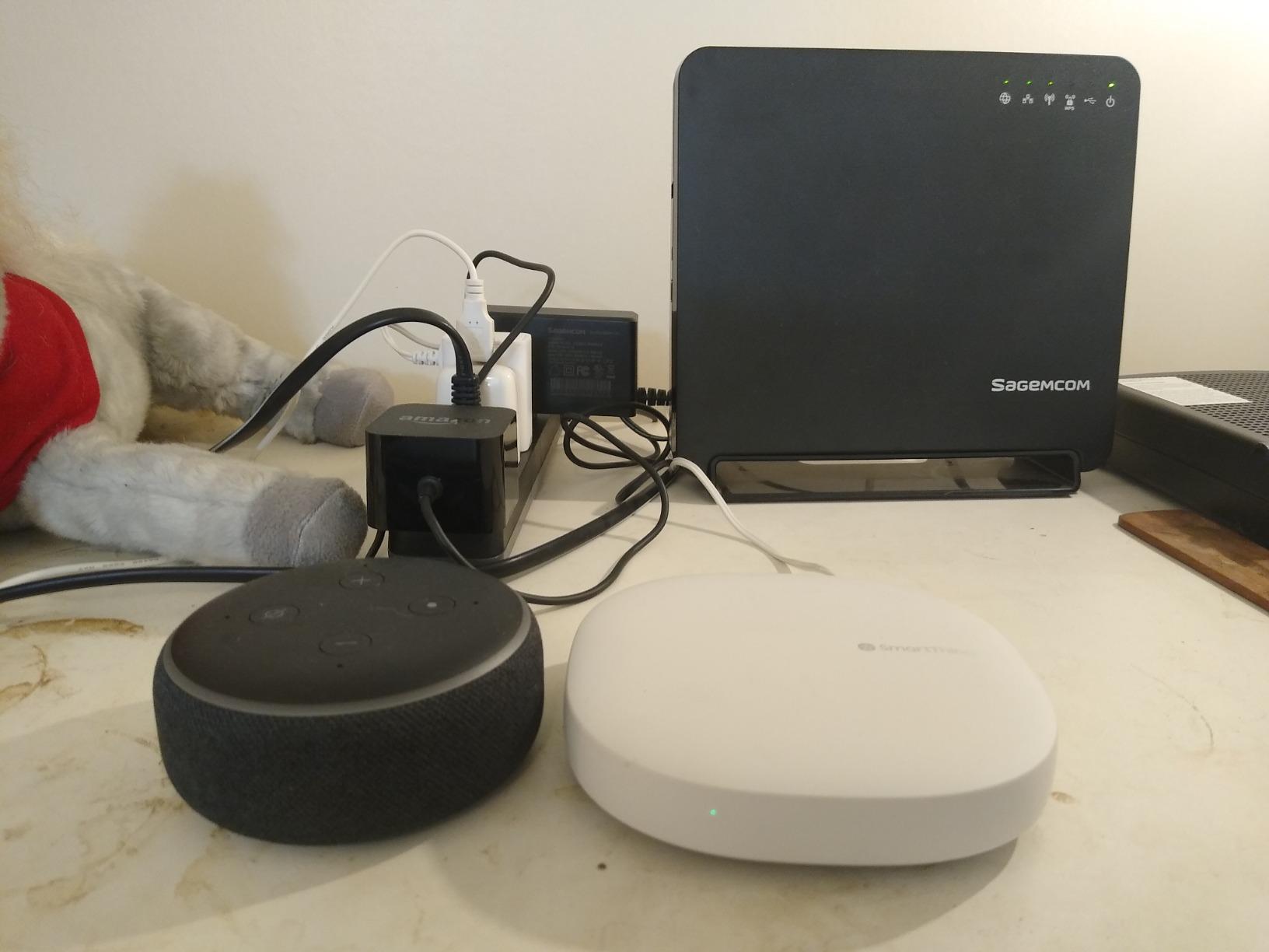 SmartThings Hub 3rd Generation [GP-U999SJVLGDA] Smart Home Automation Hub Home Monitoring - Alexa Google Home Compatible - Zigbee, Z-Wave customer photo 1