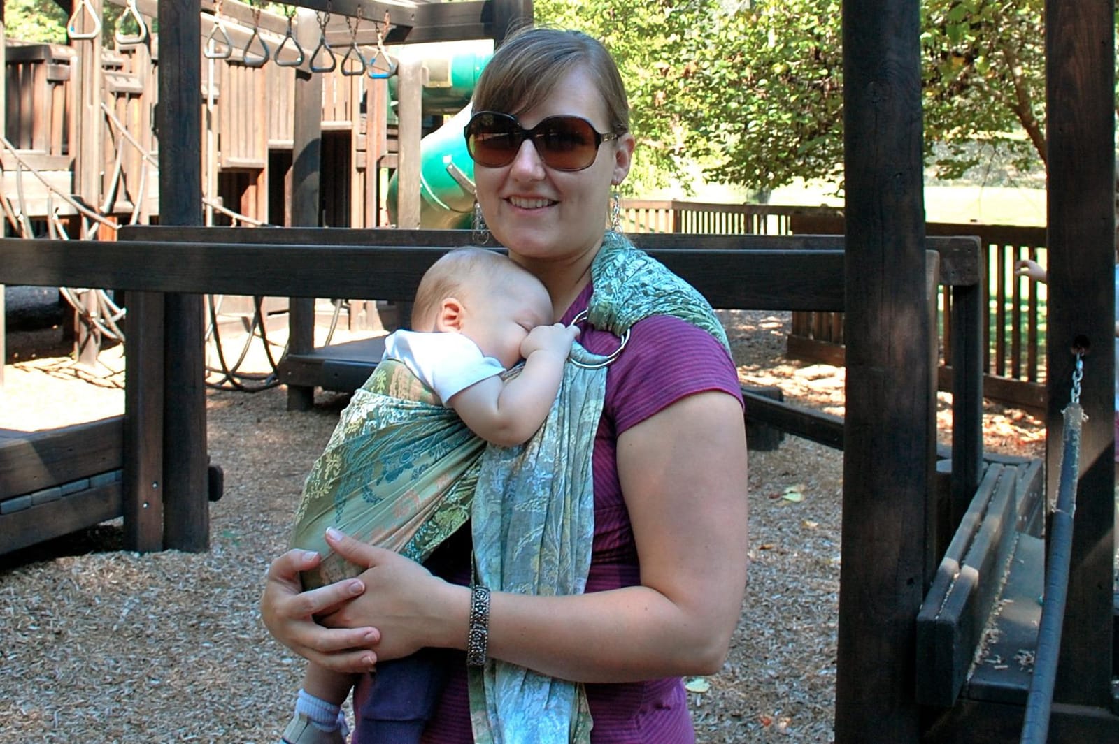 Lite-on-Shoulder Ring/Pouch Baby Sling customer photo 1