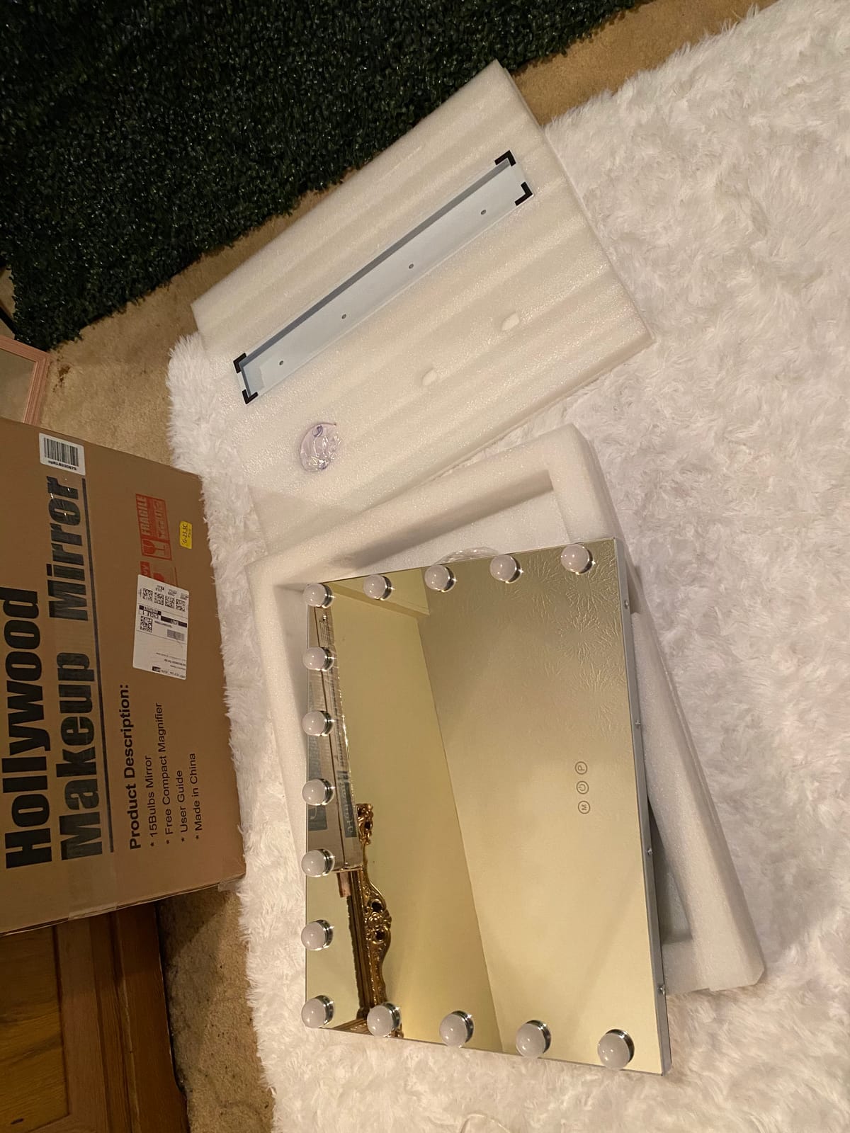 Hansong Vanity Mirror with Lights: Hollywood Lighted Makeup Mirror with 15 LED Bulbs, 22.8''x18'' Light Up Mirror with 3 Colors Modes for Desk, Large Mirrors with USB Charging Port for Bedroom, White customer photo 1